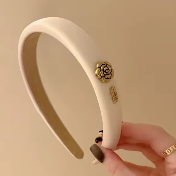 Fashion Camelia Flower Headband NEW (1) - Picture 2 of 3